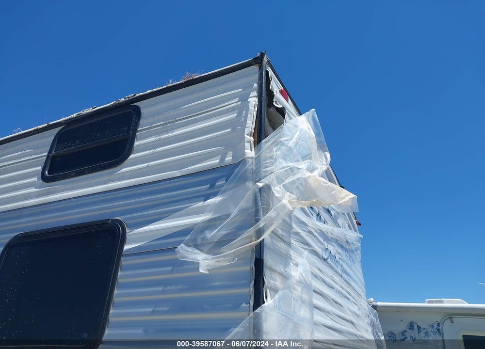 2021 FOREST RIVER EAST WEST DELLA TERRA TRAVEL TRAILER VIN: 5ZT2DESB1M9006866