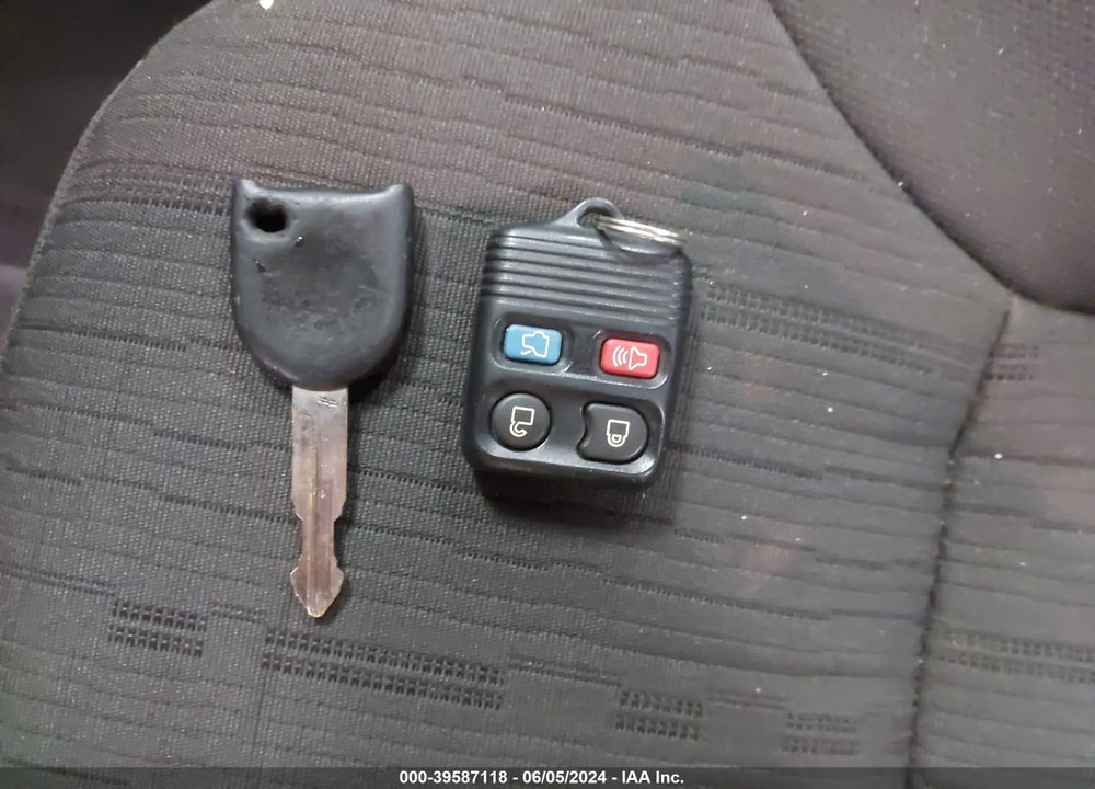 2010 FORD FOCUS VIN: 1FAHP3FN9AW275292