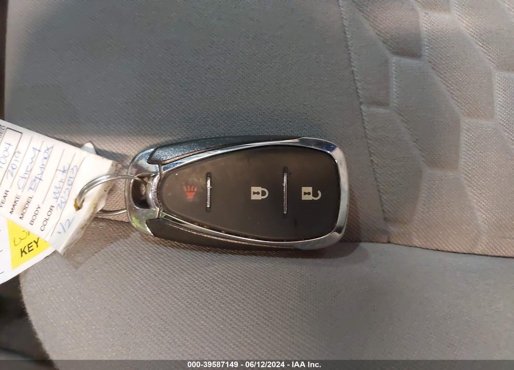 2019 CHEVROLET EQUINOX LS VIN: 2GNAXSEV1K6203013