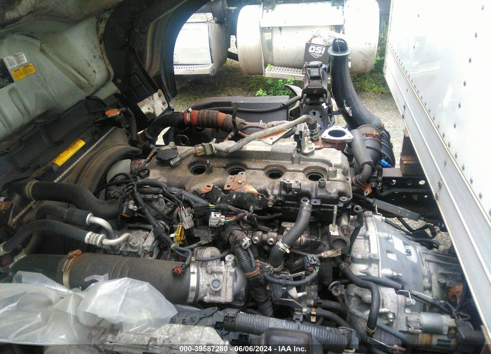 2016 ISUZU NPR DSL REG AT VIN: JALB4W178G7F01068