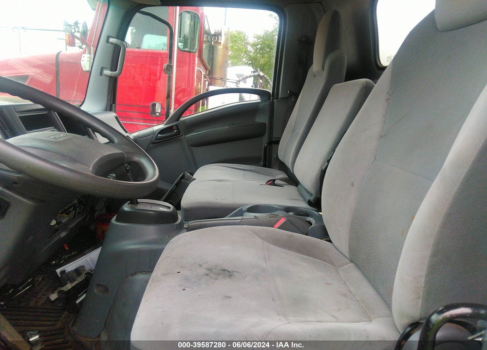 2016 ISUZU NPR DSL REG AT VIN: JALB4W178G7F01068