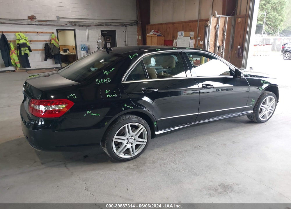 2010 MERCEDES-BENZ E 550 4MATIC VIN: WDDHF9AB1AA217130