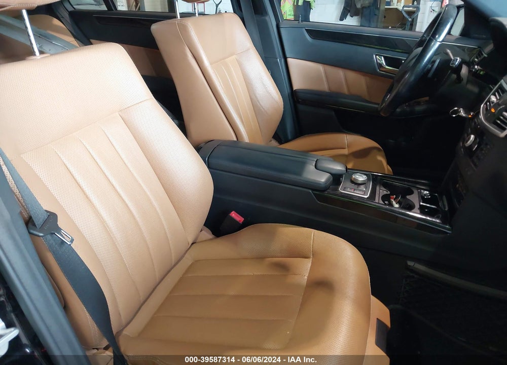 2010 MERCEDES-BENZ E 550 4MATIC VIN: WDDHF9AB1AA217130