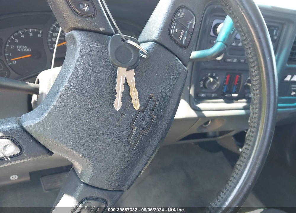 2004 CHEVROLET SILVERADO 1500 LS VIN: 2GCEC19T941312778