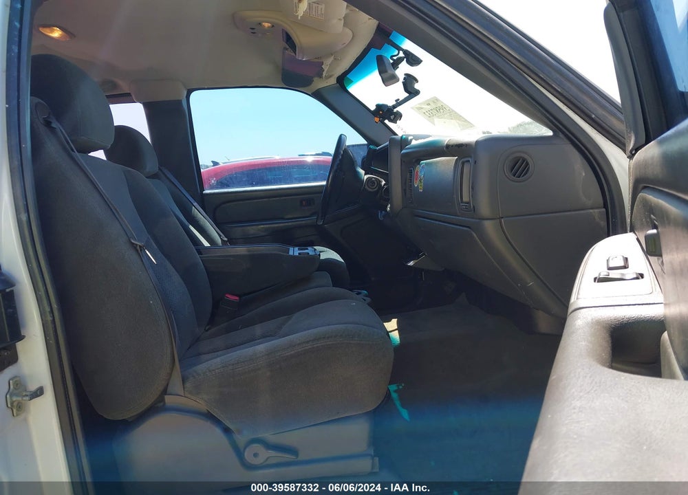 2004 CHEVROLET SILVERADO 1500 LS VIN: 2GCEC19T941312778