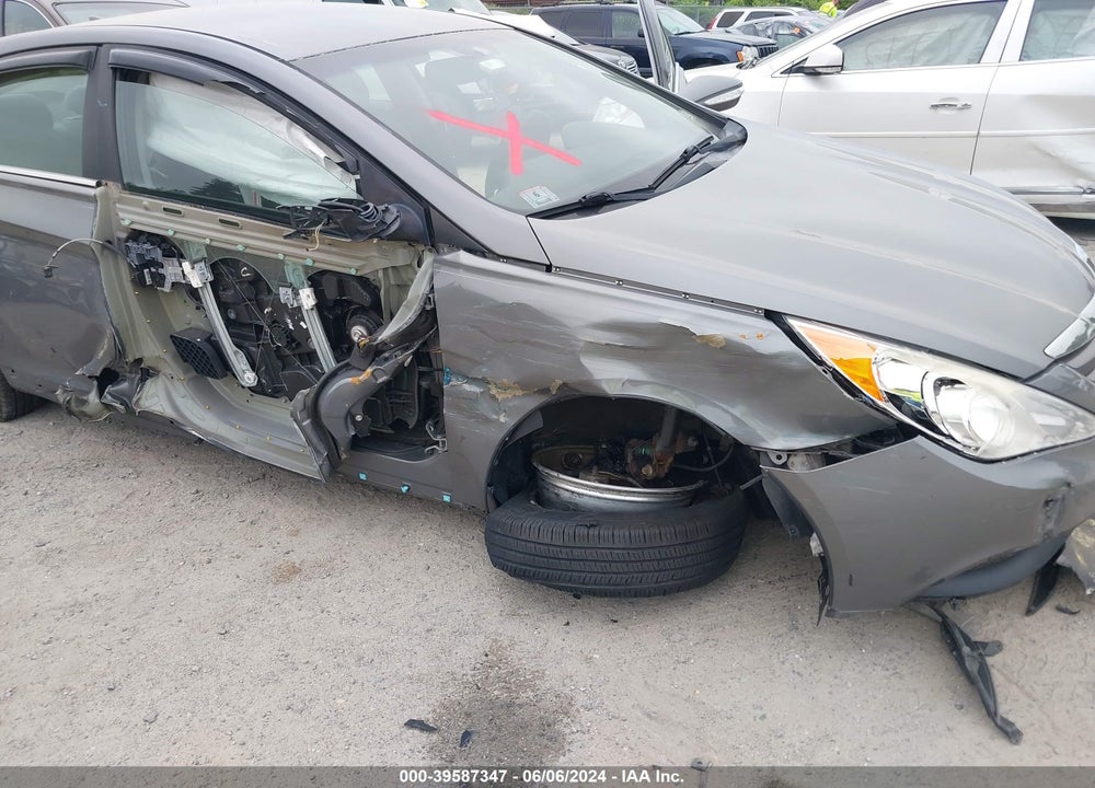 2014 HYUNDAI SONATA GLS VIN: 5NPEB4AC2EH844972