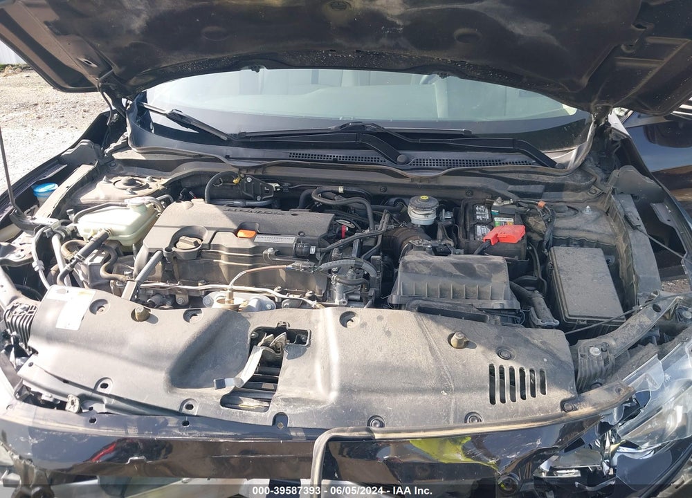 2018 HONDA CIVIC LX VIN: 2HGFC2F5XJH537019