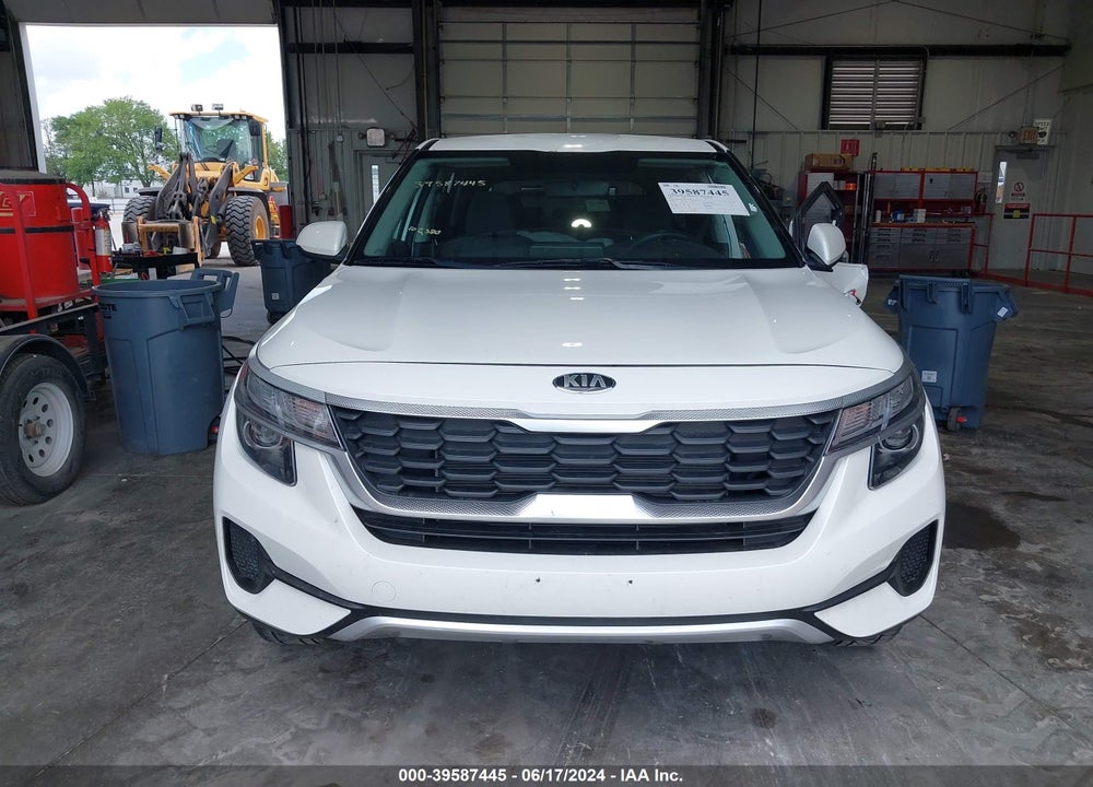 2021 KIA SELTOS LX VIN: KNDEPCAA9M7140121
