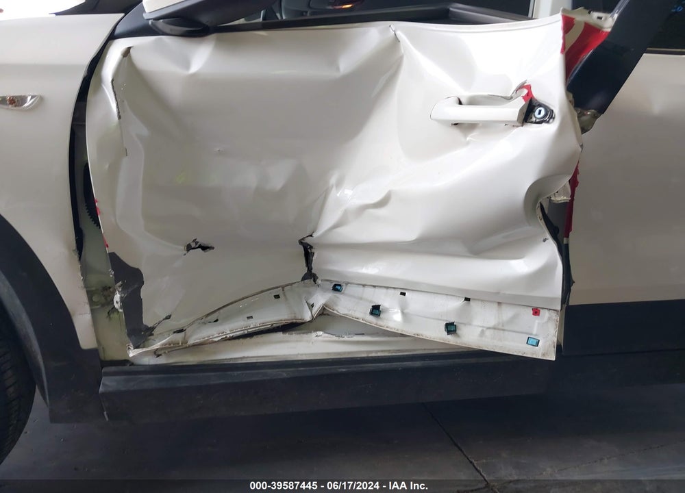 2021 KIA SELTOS LX VIN: KNDEPCAA9M7140121