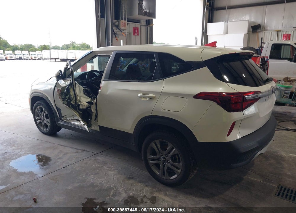 2021 KIA SELTOS LX VIN: KNDEPCAA9M7140121