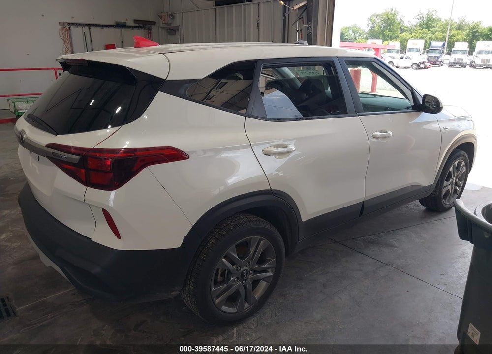 2021 KIA SELTOS LX VIN: KNDEPCAA9M7140121
