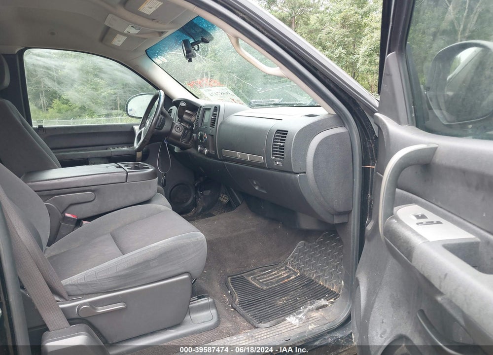 2009 CHEVROLET SILVERADO 1500 LT VIN: 1GCEK29J99Z262826