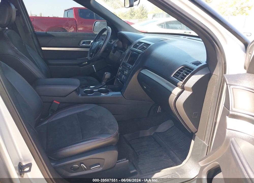 2018 FORD EXPLORER XLT VIN: 1FM5K7D88JGB56591