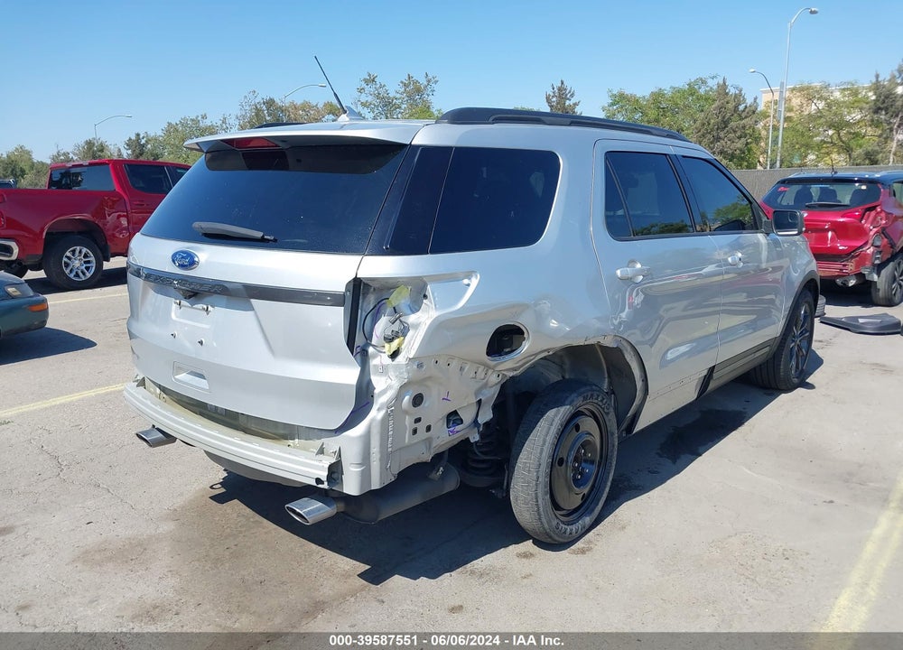 2018 FORD EXPLORER XLT VIN: 1FM5K7D88JGB56591