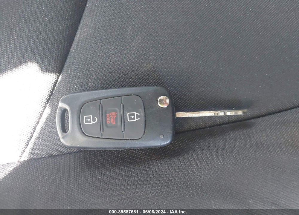 2012 KIA SOUL VIN: KNDJT2A60C7374016