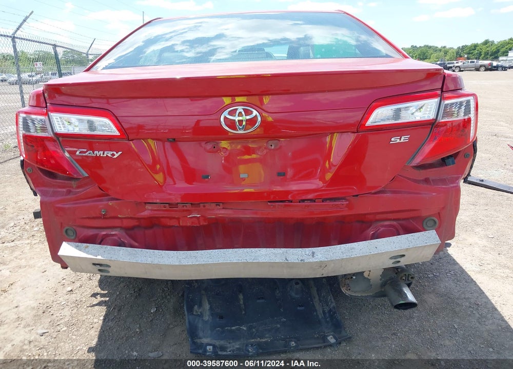 2014 TOYOTA CAMRY SE VIN: 4T1BF1FK3EU808439