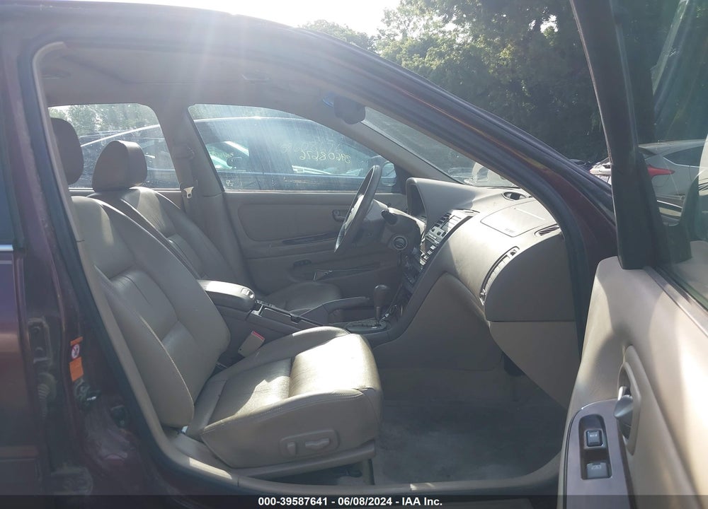 2003 NISSAN MAXIMA GLE VIN: JN1DA31A33T415391