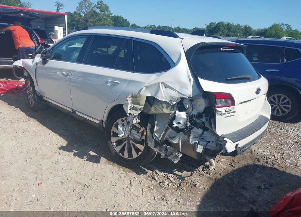 2018 SUBARU OUTBACK 3.6R TOURING VIN: 4S4BSETC6J3373206
