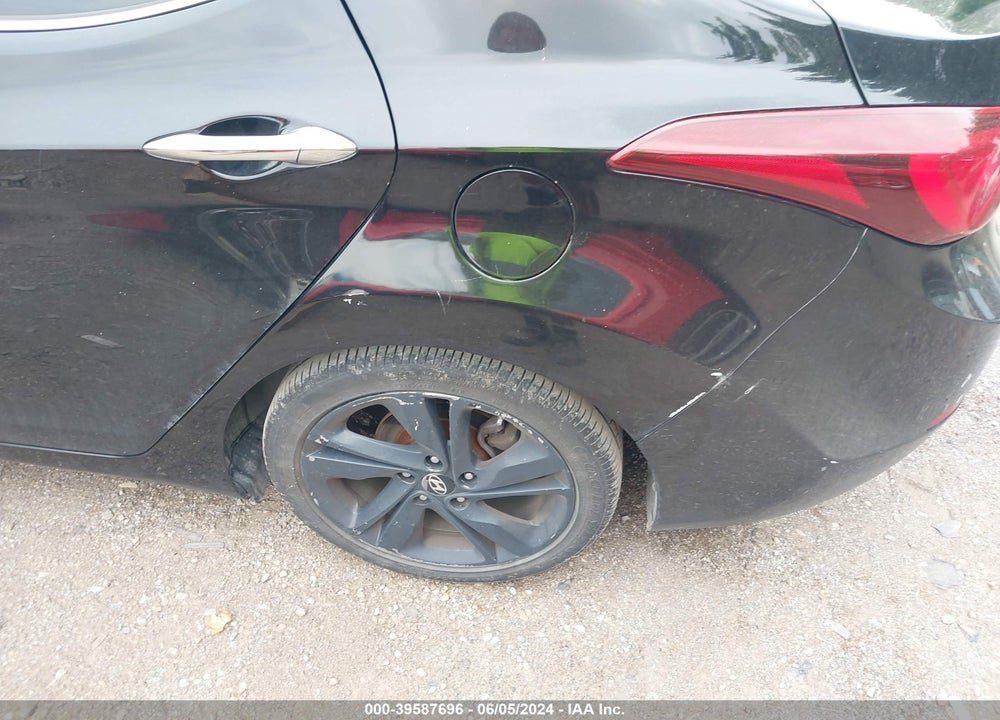 2015 HYUNDAI ELANTRA LIMITED VIN: KMHDH4AE7FU263644