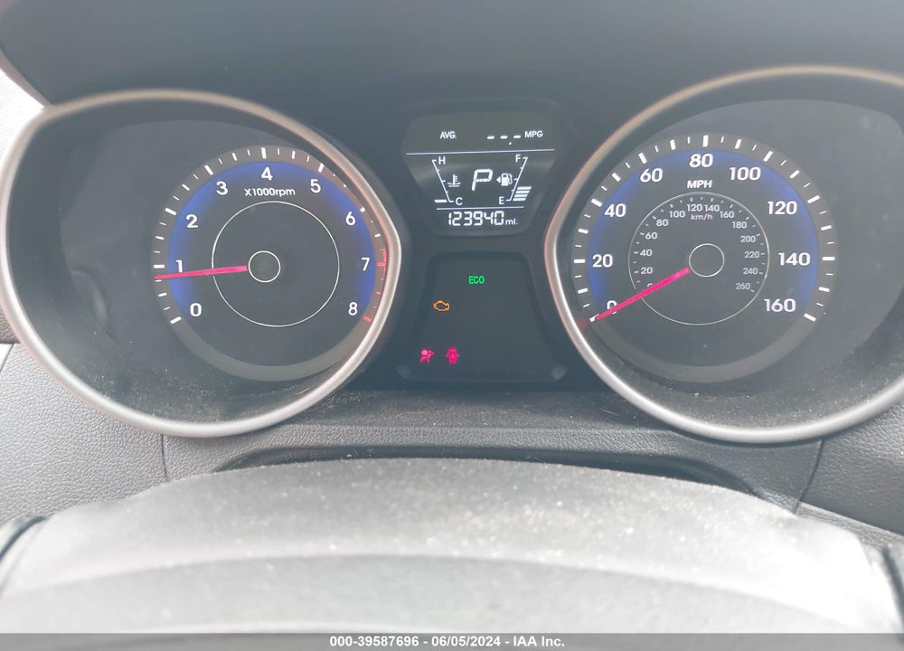 2015 HYUNDAI ELANTRA LIMITED VIN: KMHDH4AE7FU263644