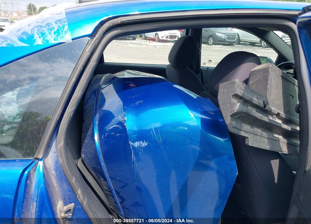 2010 FORD FOCUS SE VIN: 1FAHP3FN2AW285243