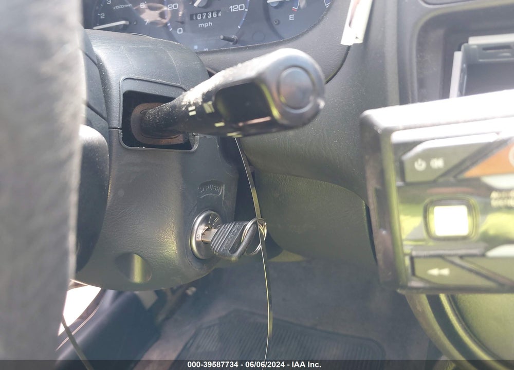 1998 HONDA CIVIC EX VIN: 1HGEJ8240WL068440