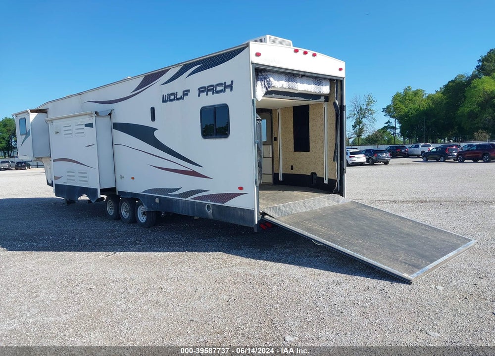 2010 FOREST RIVER CHEROKEE VIN: 4X4FCTN35AY202173
