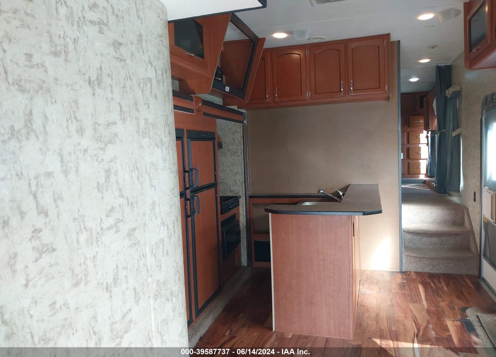 2010 FOREST RIVER CHEROKEE VIN: 4X4FCTN35AY202173