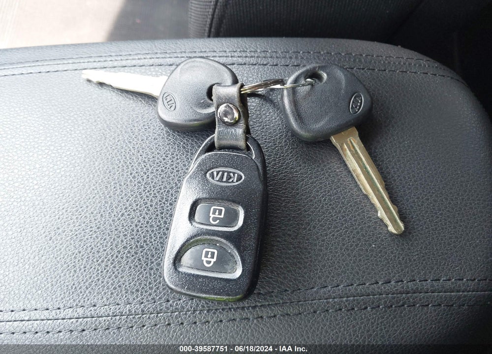 2011 KIA SPORTAGE LX VIN: KNDPB3A20B7013190