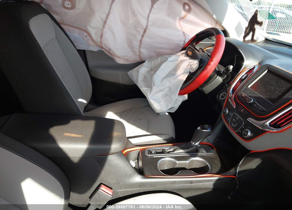 2019 CHEVROLET EQUINOX LT VIN: 2GNAXKEV8K6144848