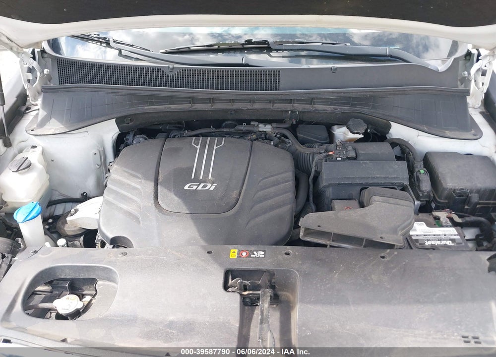 2016 KIA SORENTO 3.3L SX VIN: 5XYPKDA50GG083430