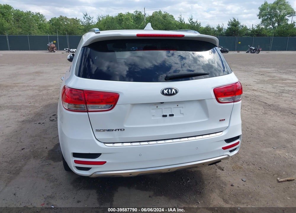 2016 KIA SORENTO 3.3L SX VIN: 5XYPKDA50GG083430