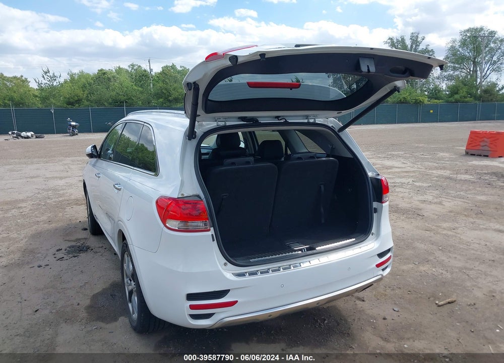 2016 KIA SORENTO 3.3L SX VIN: 5XYPKDA50GG083430