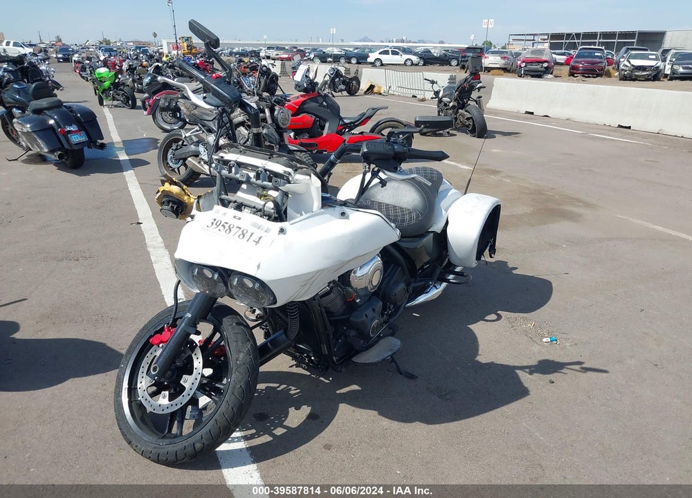 2012 KAWASAKI VN1700 J VIN: JKBVNRJ15CA006027