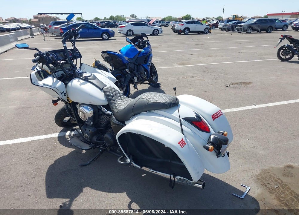 2012 KAWASAKI VN1700 J VIN: JKBVNRJ15CA006027