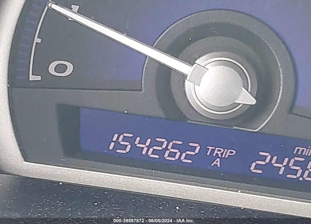 2011 HONDA CIVIC LX VIN: 2HGFA1F52BH524900