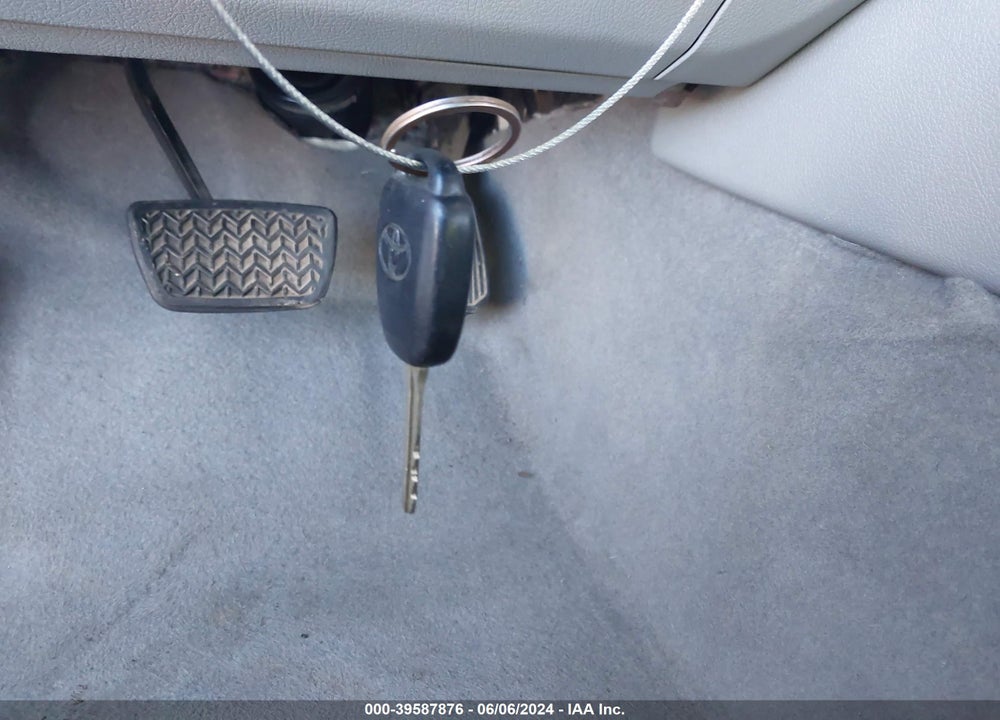 2013 TOYOTA CAMRY XLE VIN: 4T4BF1FK5DR292783