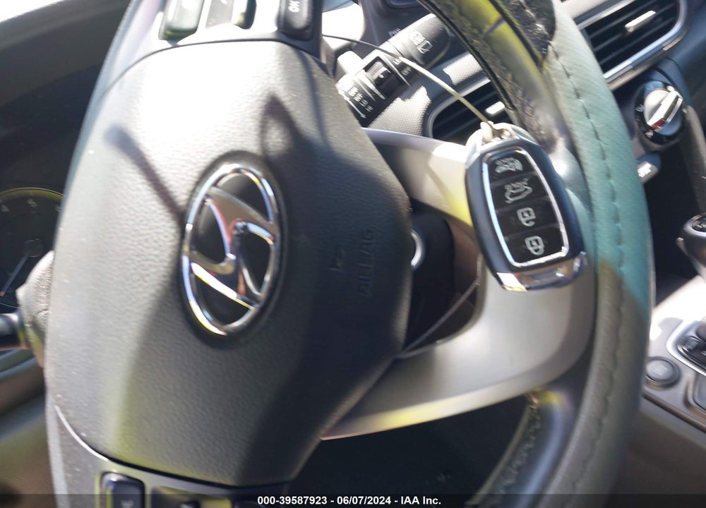 2019 HYUNDAI KONA SEL VIN: KM8K22AA1KU274806
