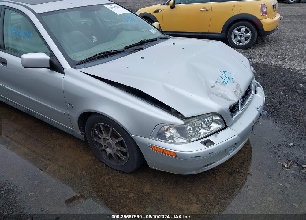 2003 VOLVO S40 A VIN: YV1VS29543F930814