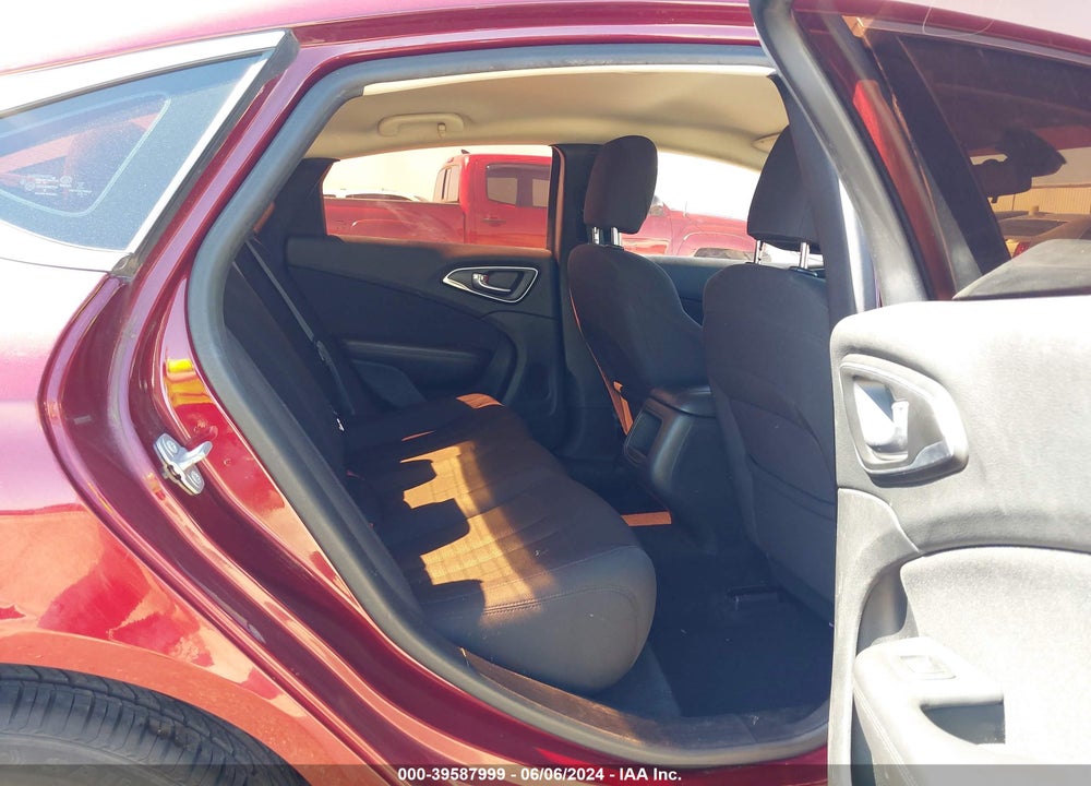 2015 CHRYSLER 200 VIN: 1C3CCCAB1FN666466