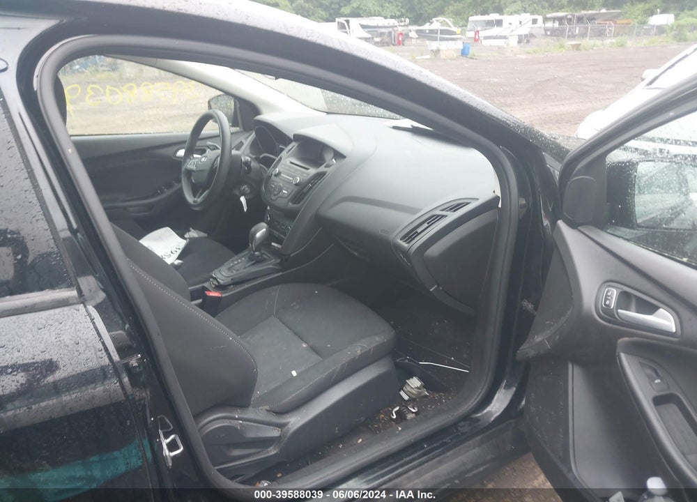 2017 FORD FOCUS VIN: 1FADP3K20HL250559
