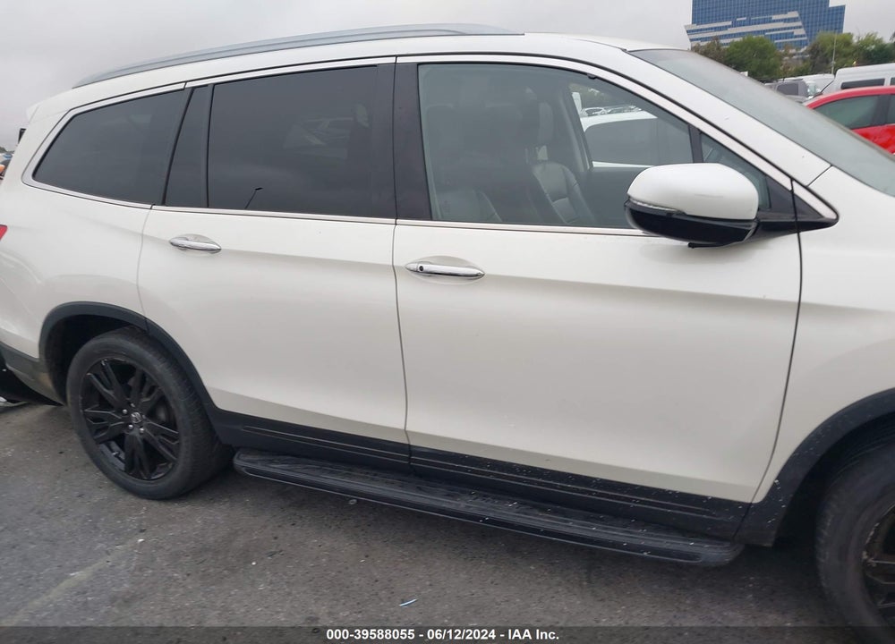 2019 HONDA PILOT TOURING VIN: 5FNYF5H9XKB026174