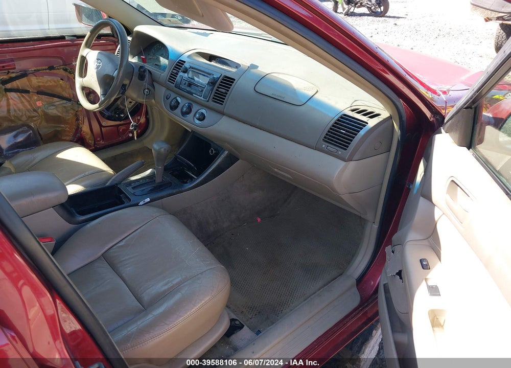 2002 TOYOTA CAMRY LE VIN: JTDBE32K320008302