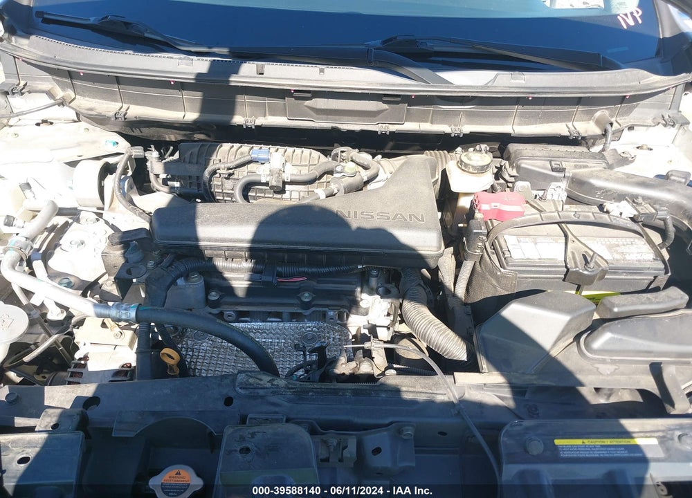 2018 NISSAN ROGUE SV VIN: KNMAT2MT8JP574821