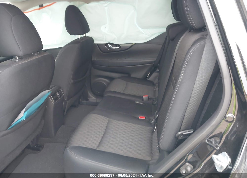 2017 NISSAN ROGUE SV VIN: 5N1AT2MT5HC772186