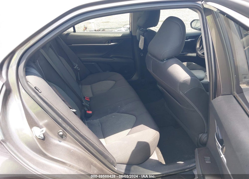 2021 TOYOTA CAMRY LE VIN: 4T1R11AK6MU498371