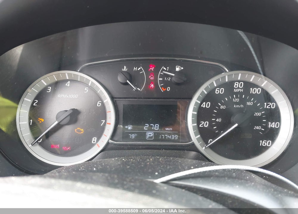 2015 NISSAN SENTRA SL VIN: 3N1AB7AP3FY319011