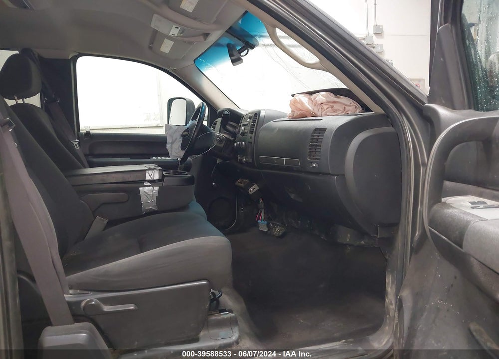 2009 CHEVROLET SILVERADO 2500HD LT VIN: 1GCHK59K79E156583