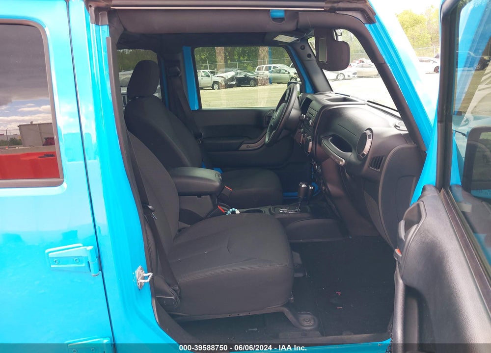 2018 JEEP WRANGLER JK UNLIMITED SPORT S 4X4 VIN: 1C4BJWDG0JL858942