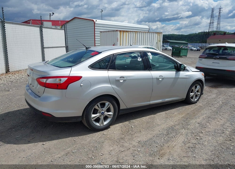 2014 FORD FOCUS SE VIN: 1FADP3F22EL215589